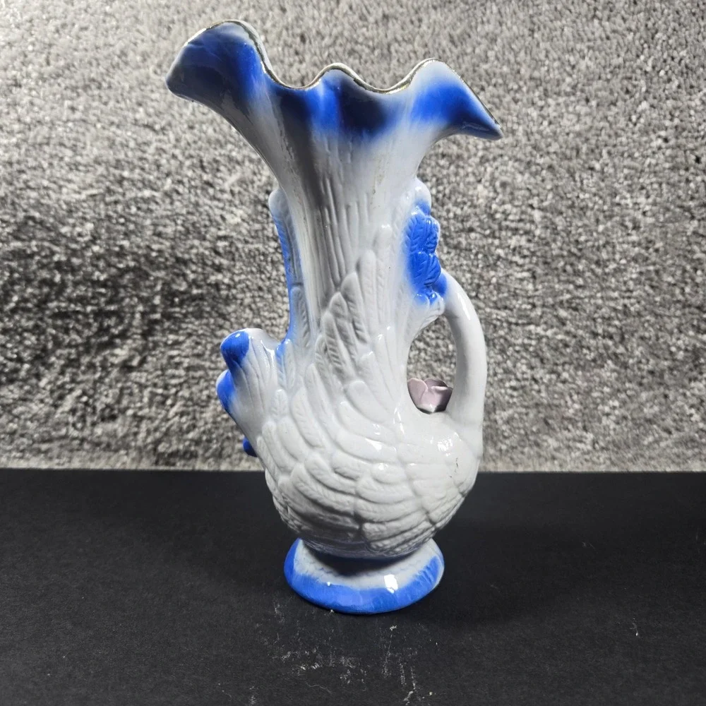 Porcelain Swan Vase Blue White‎ Floral Gold Trim Vintage Decor